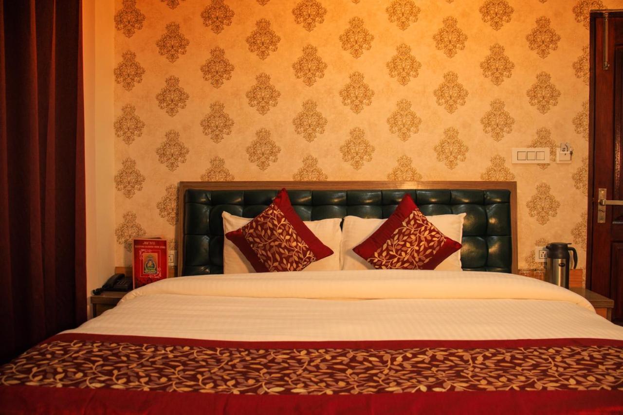 Bed & Breakfast Sleeping Buddha View L In Near Mall Road *