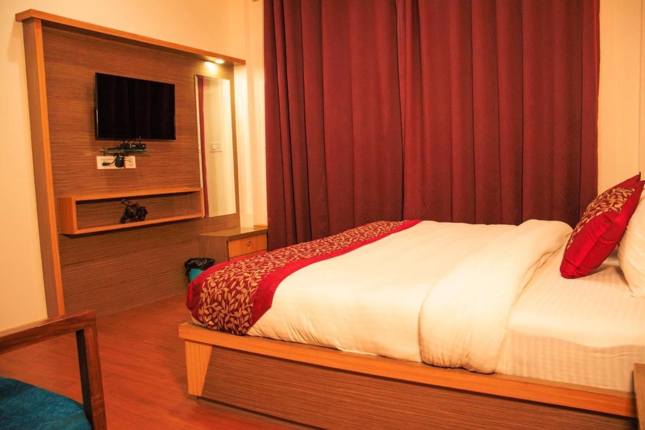 Bed & Breakfast Sleeping Buddha View L In Near Mall Road *