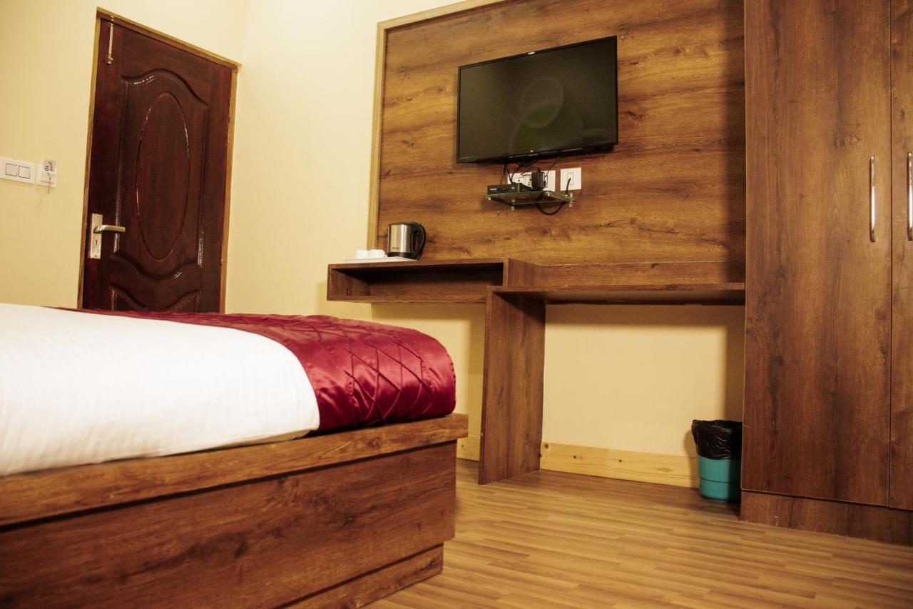Sleeping Buddha View L In Near Mall Road Shimla