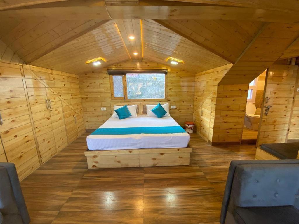 Hiltonn View Shimla 4* Shimla