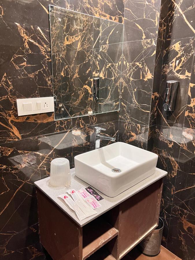 Crystal Hotel 3*