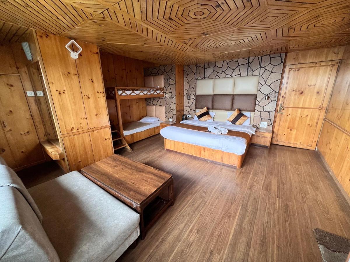 Crystal Hotel 3* Shimla