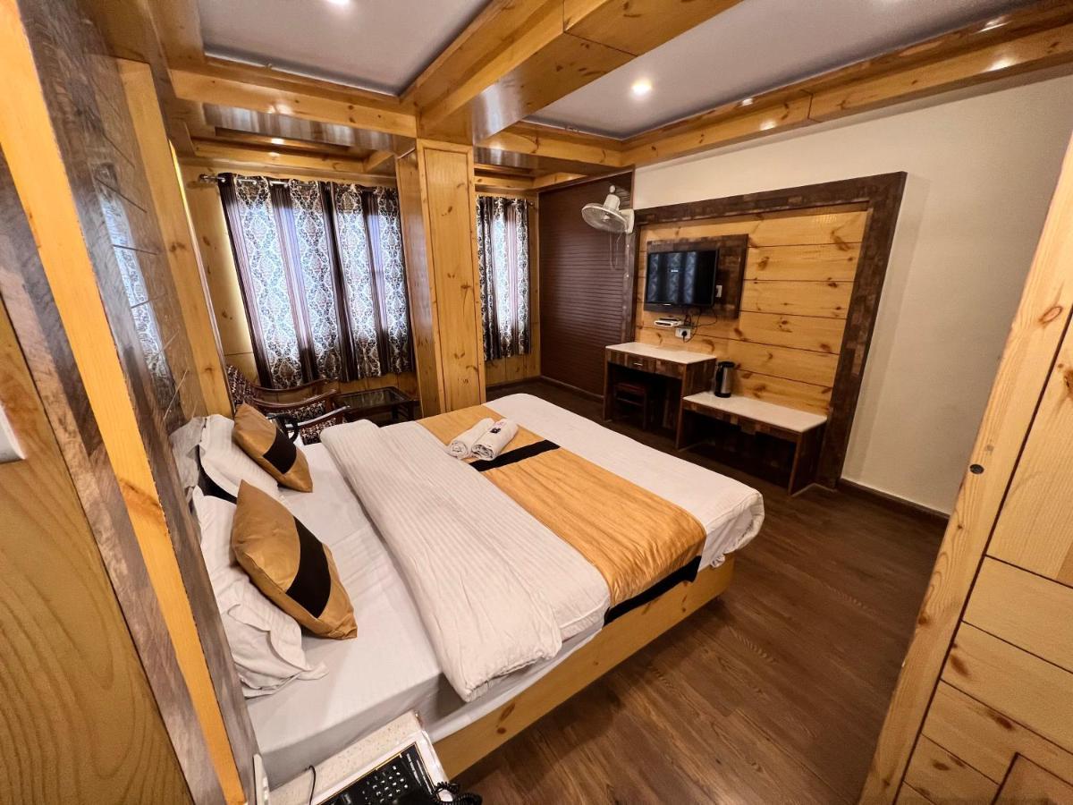 Hotel Crystal Hotel 3*