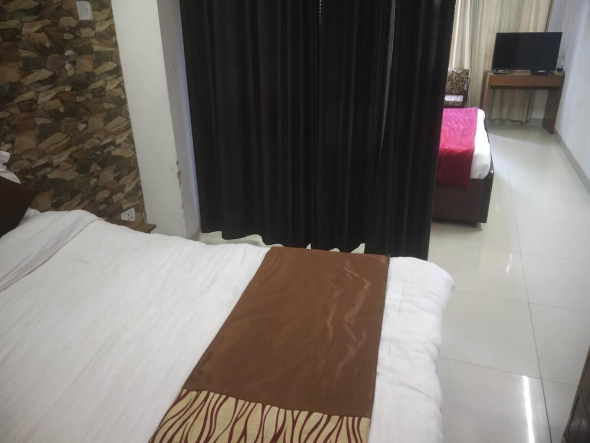 Bed & Breakfast Tara Near Mall Road