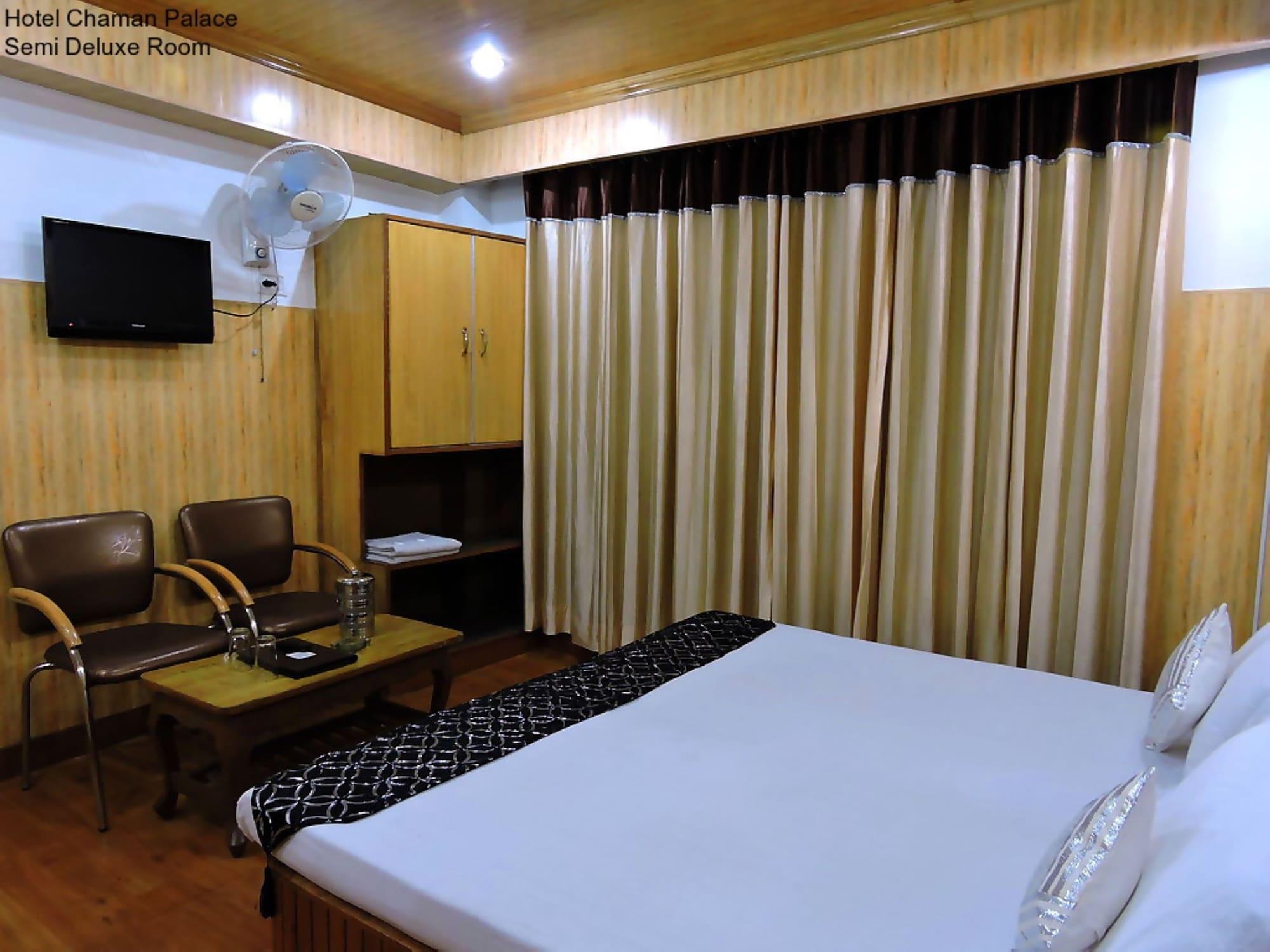 Hotel Oyo 2400 Chaman Palace 3*
