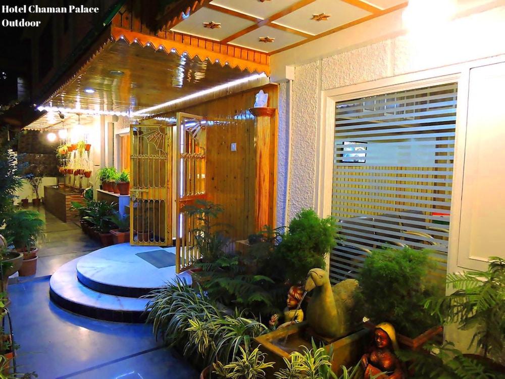Oyo 2400 Chaman Palace Hotel 3*