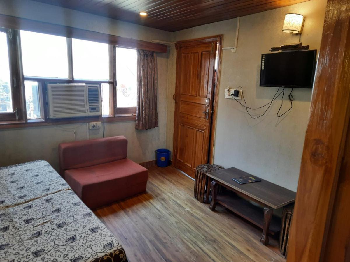 Hotel Samrat Ss *
