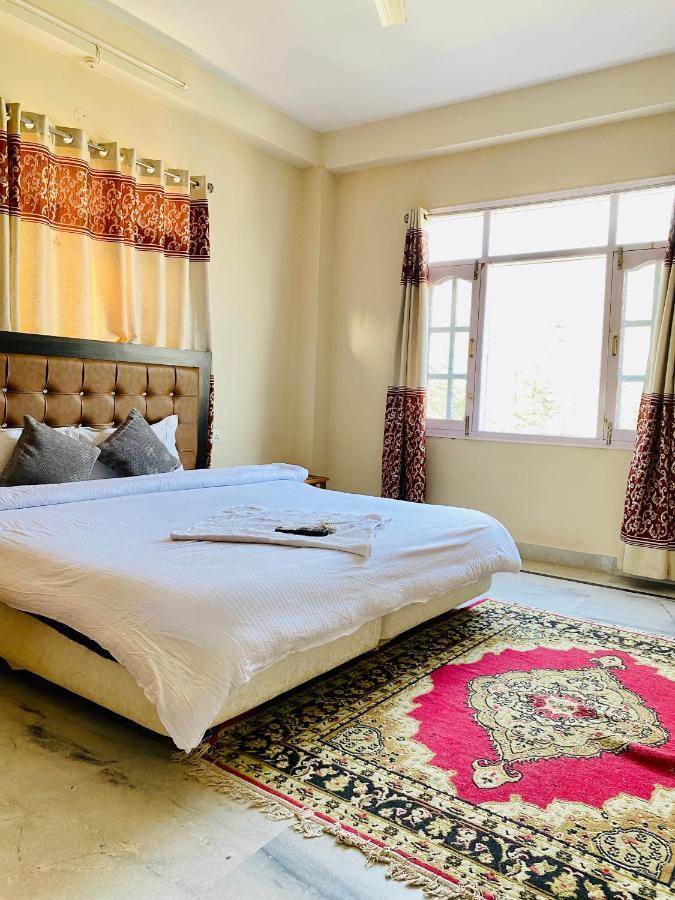 Sai Bed & Breakfast *