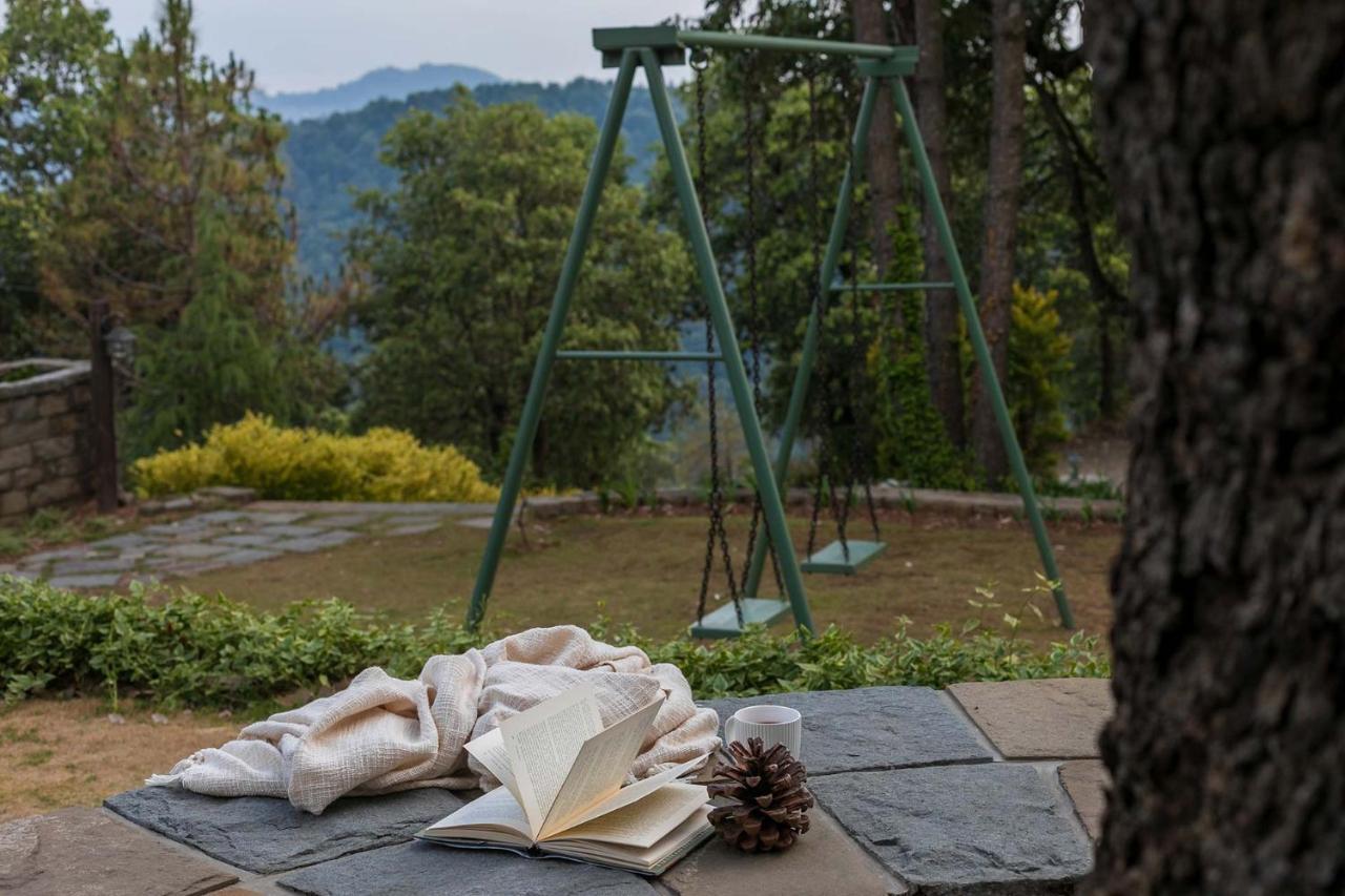 Villa Stayvista At Woodrose Estate With Scenic Views
