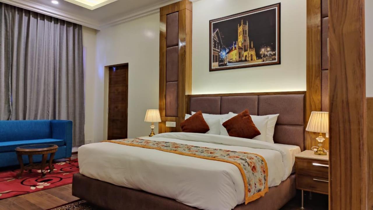 Woodpark Resort 3*