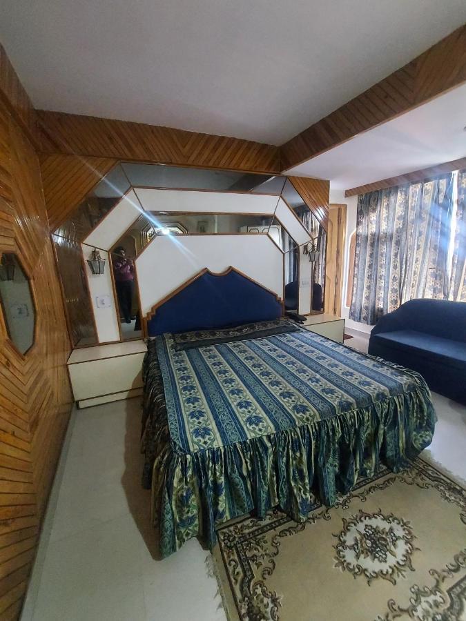 Brightland 3*