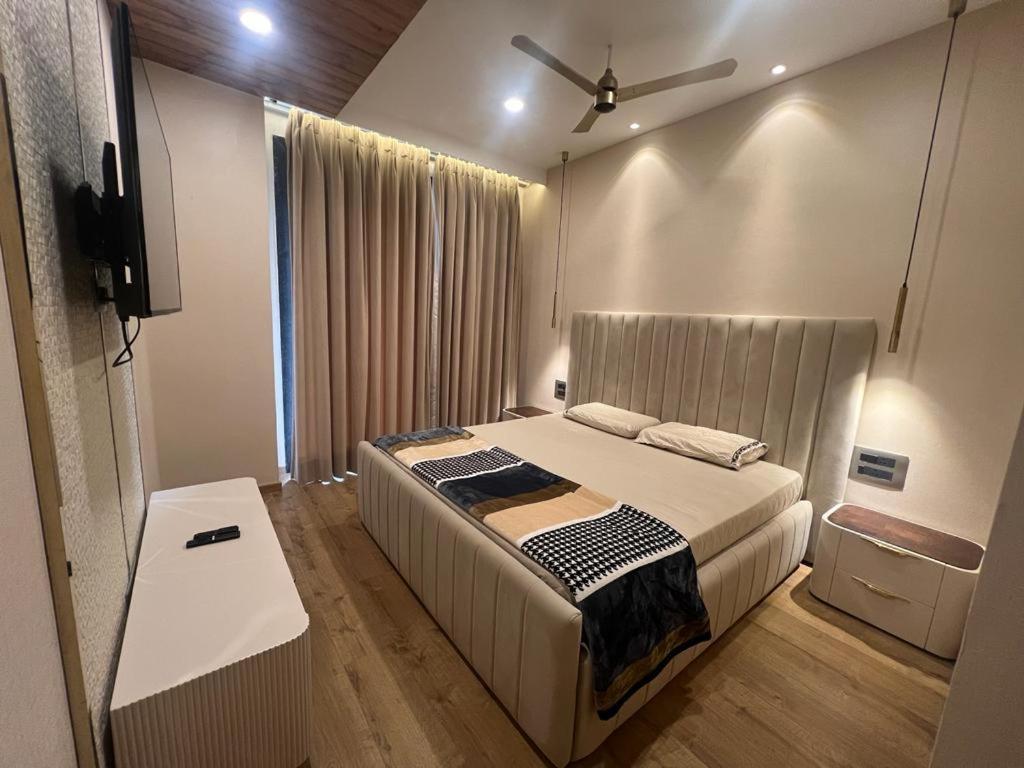 Apartment Skylight 2bhk