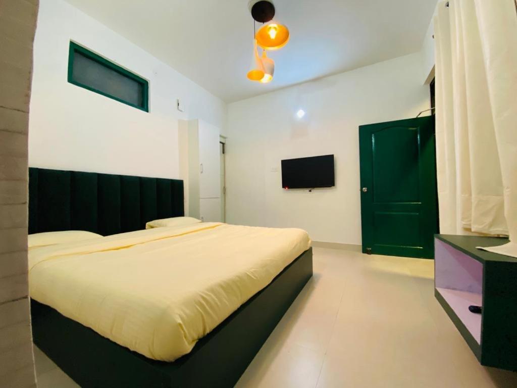 Parimahal Homestay *