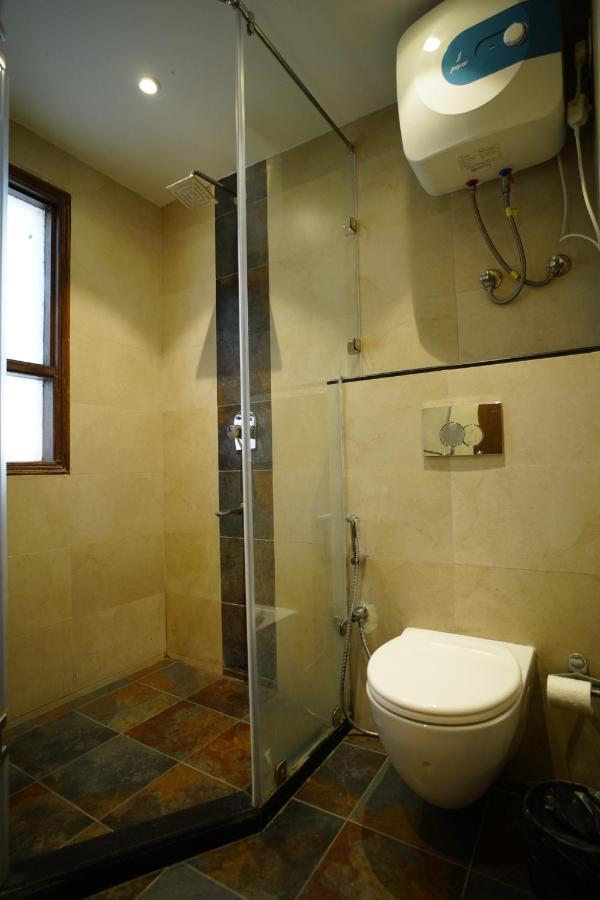 Mahaveer By Royal Collection 4*