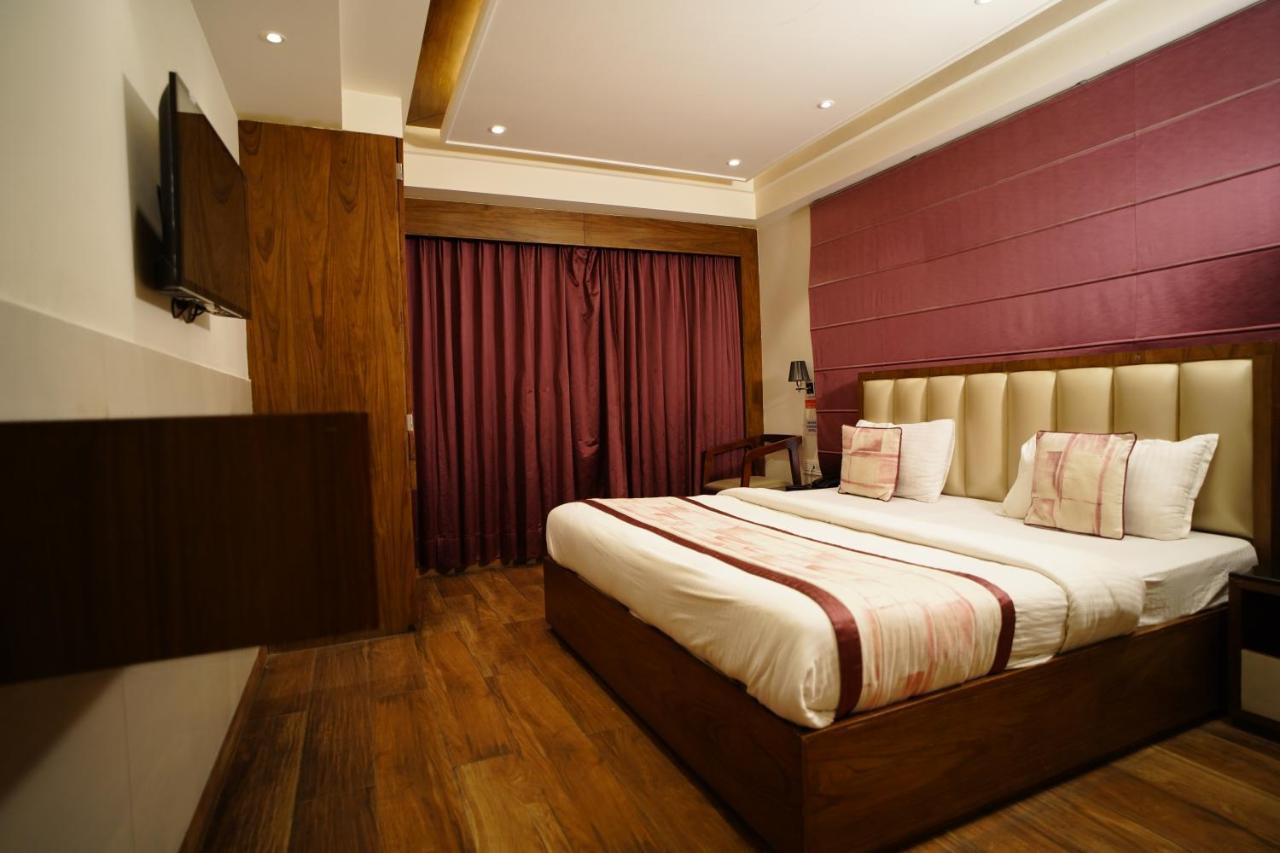 Mahaveer By Royal Collection Shimla