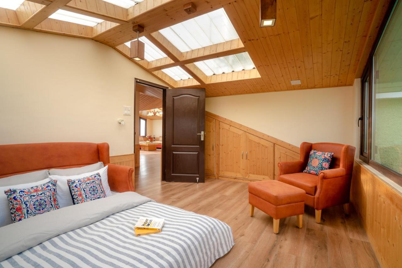Hostie Mystica-highest Penthouse With Terrace, Mashobra *
