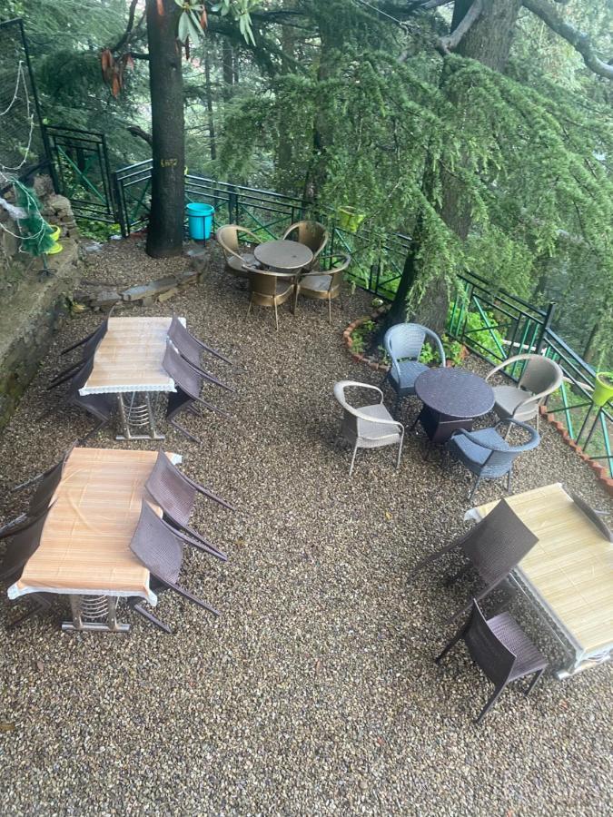 Jakhu Vibes Bed & Breakfast
