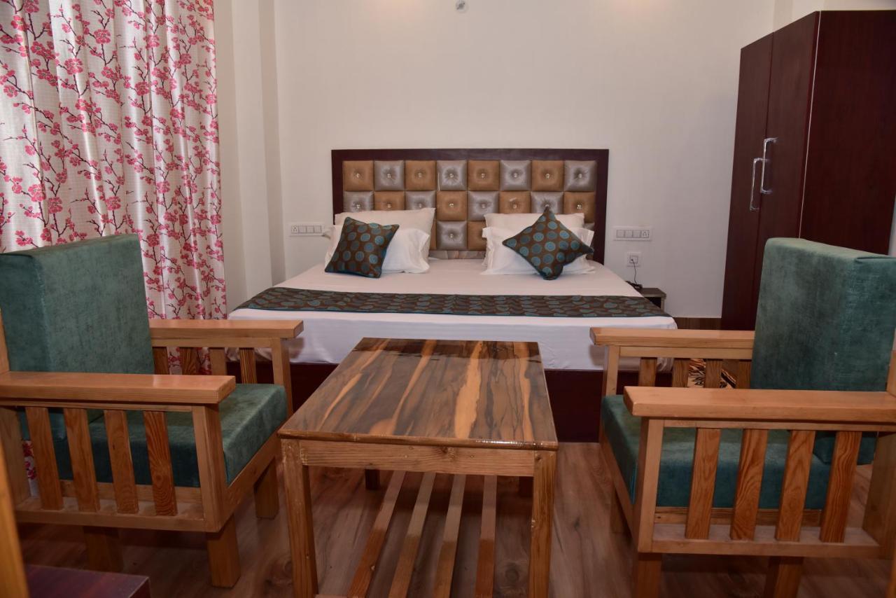 Royal Cedar Bed & Breakfast Shimla