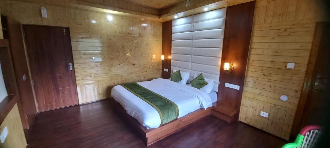 Lodge Humble Holiday Kufri Shimla