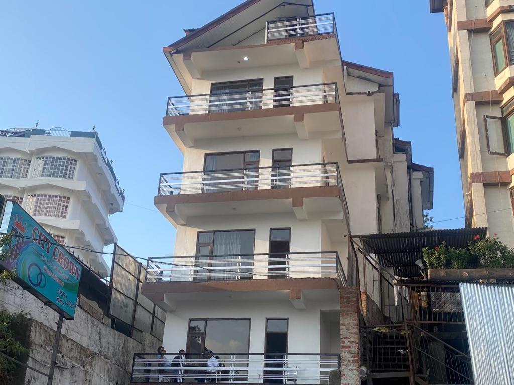 Hotel Crown Shimla
