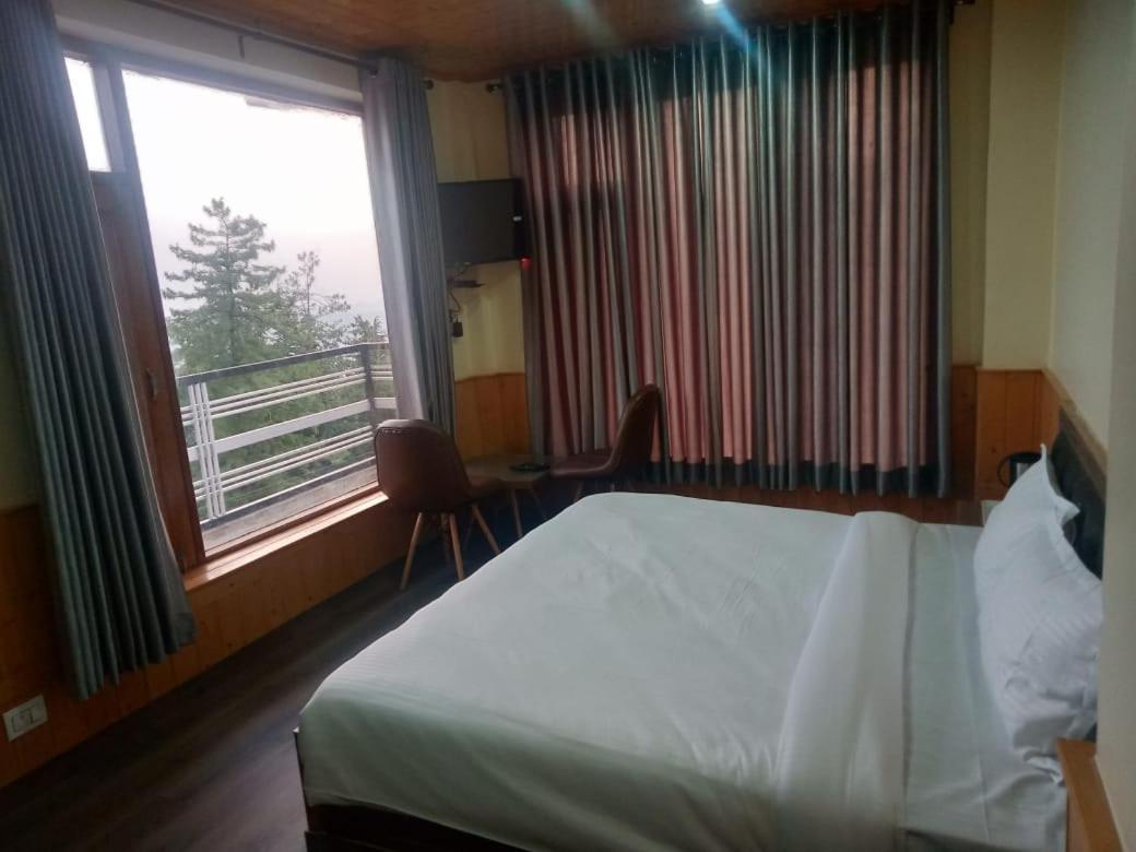 Hotel Crown Shimla