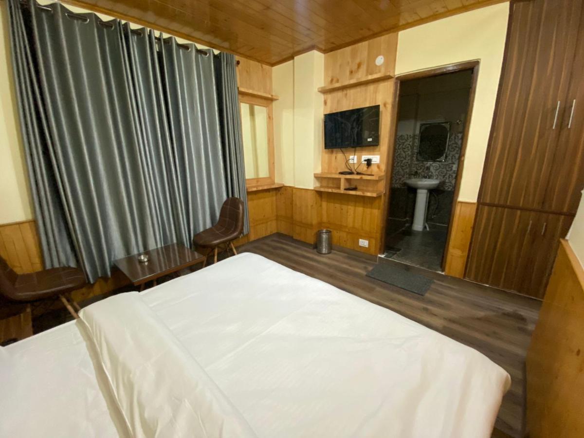 Hotel Crown