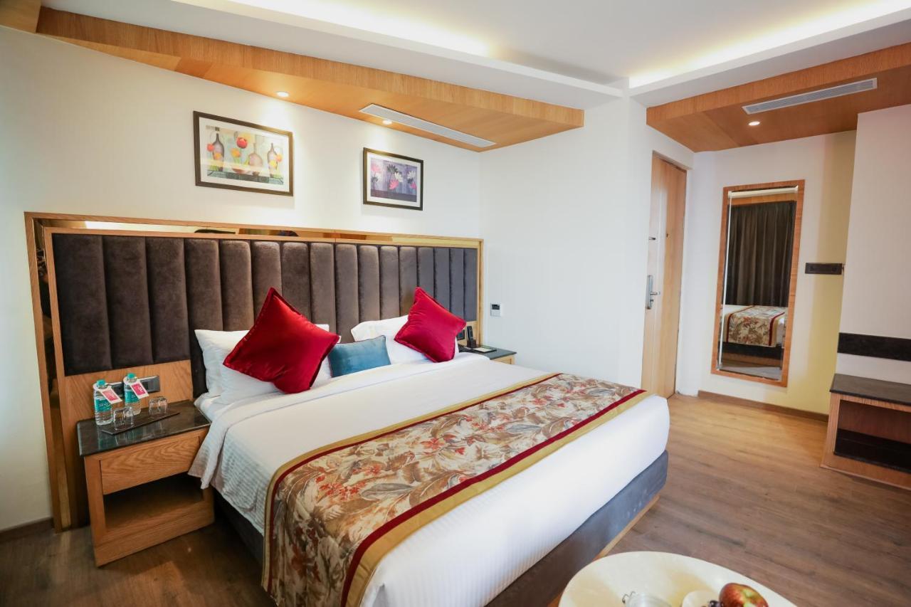 Regenta Hilltop 4*