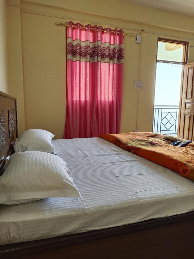 Hotel Oyo 86412 Hills Homestay Koti Shimla
