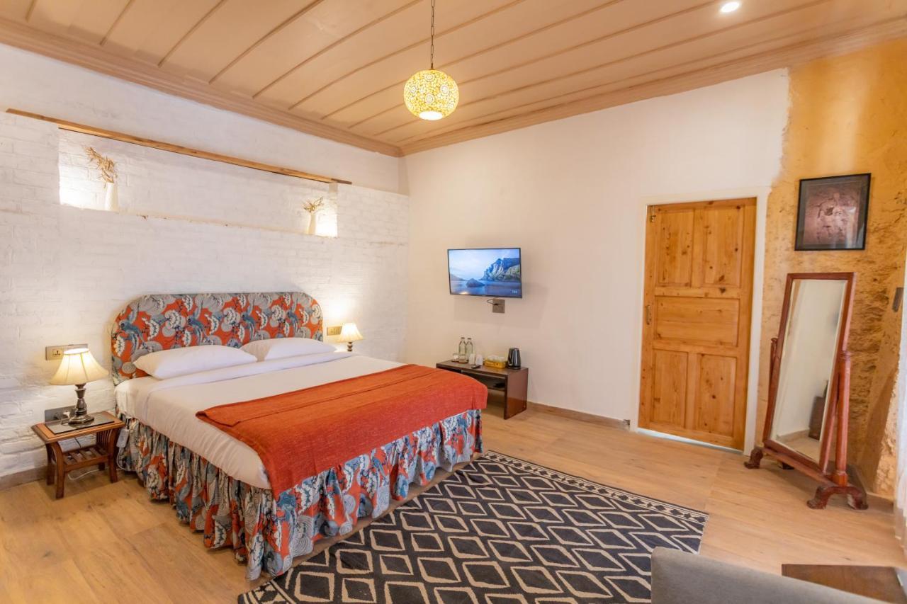 Seclude Shimla, Taraview