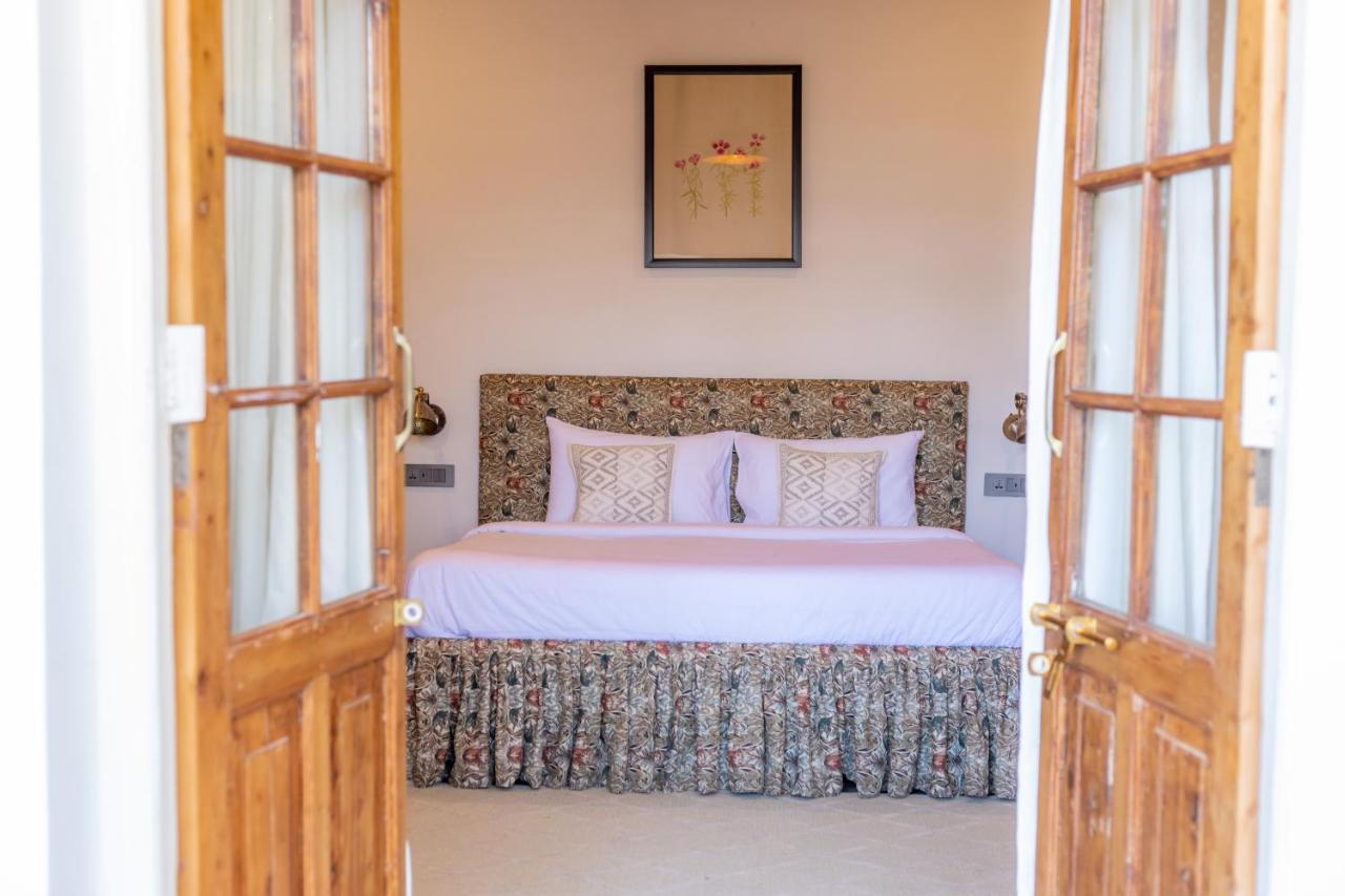 Seclude Shimla, Taraview
