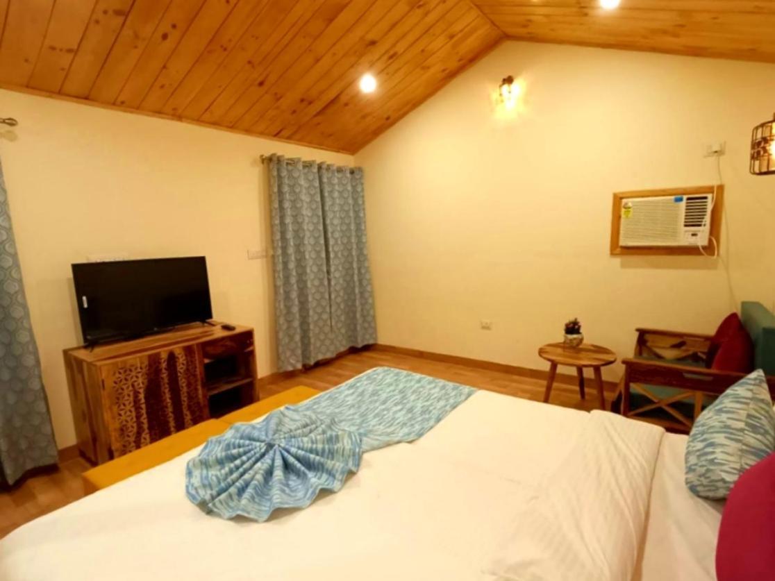 Resort Aaroham Resort,