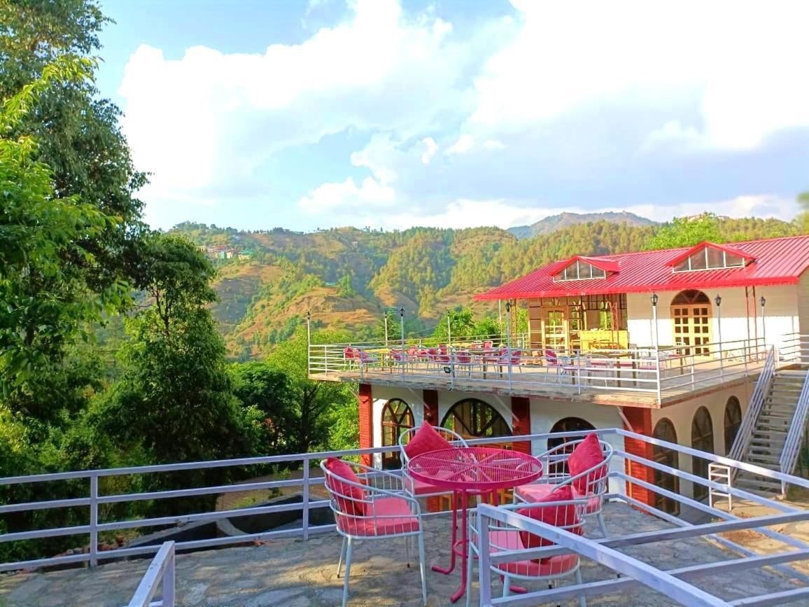 Resort Aaroham Resort, Shimla