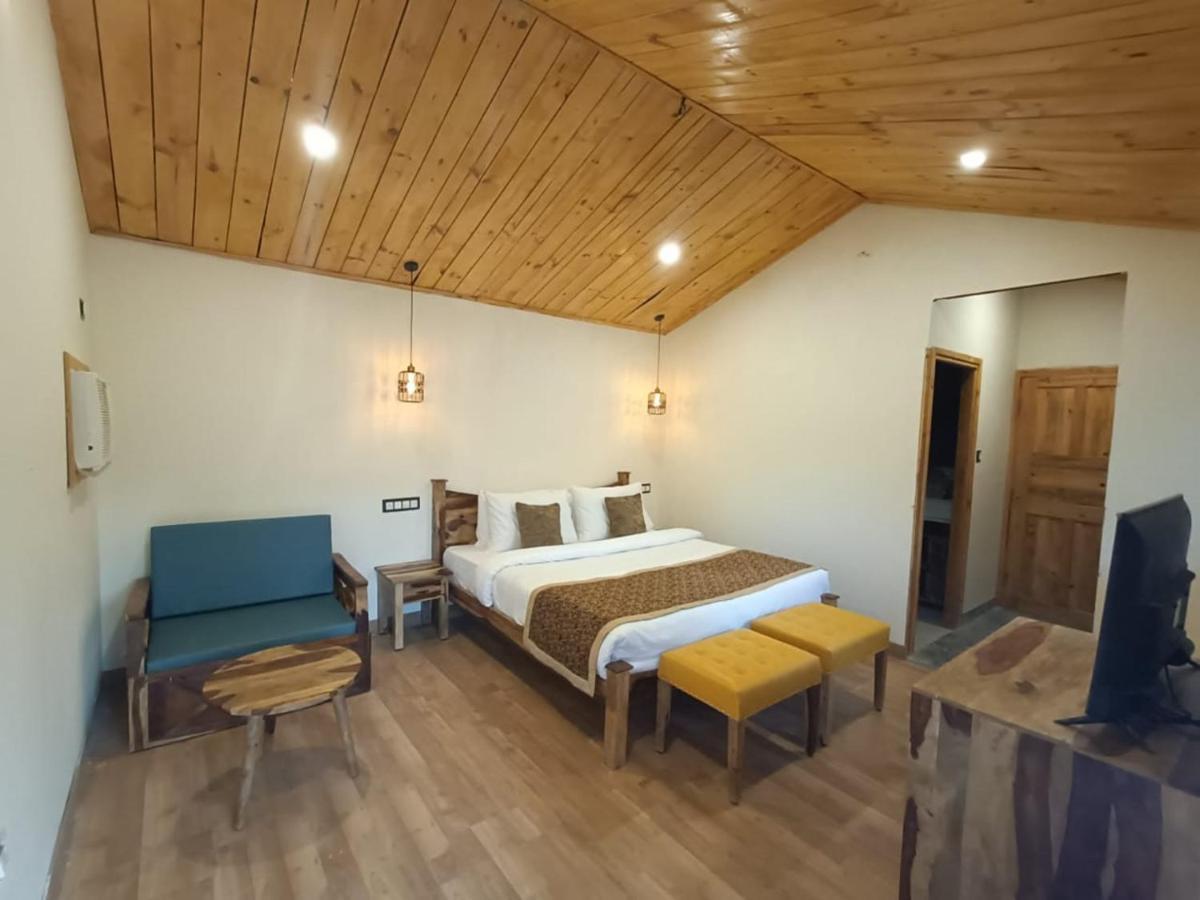 Aaroham Resort, *
