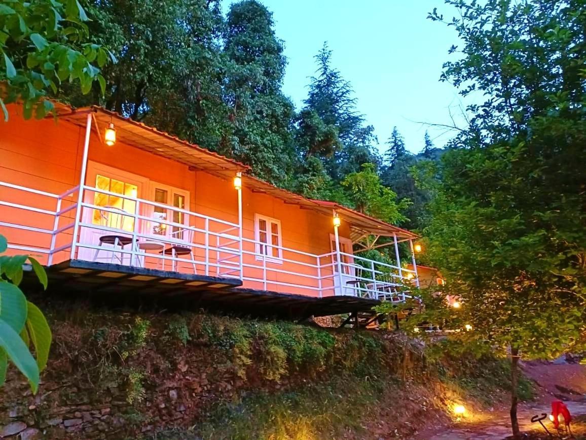 Resort Aaroham Resort, Shimla