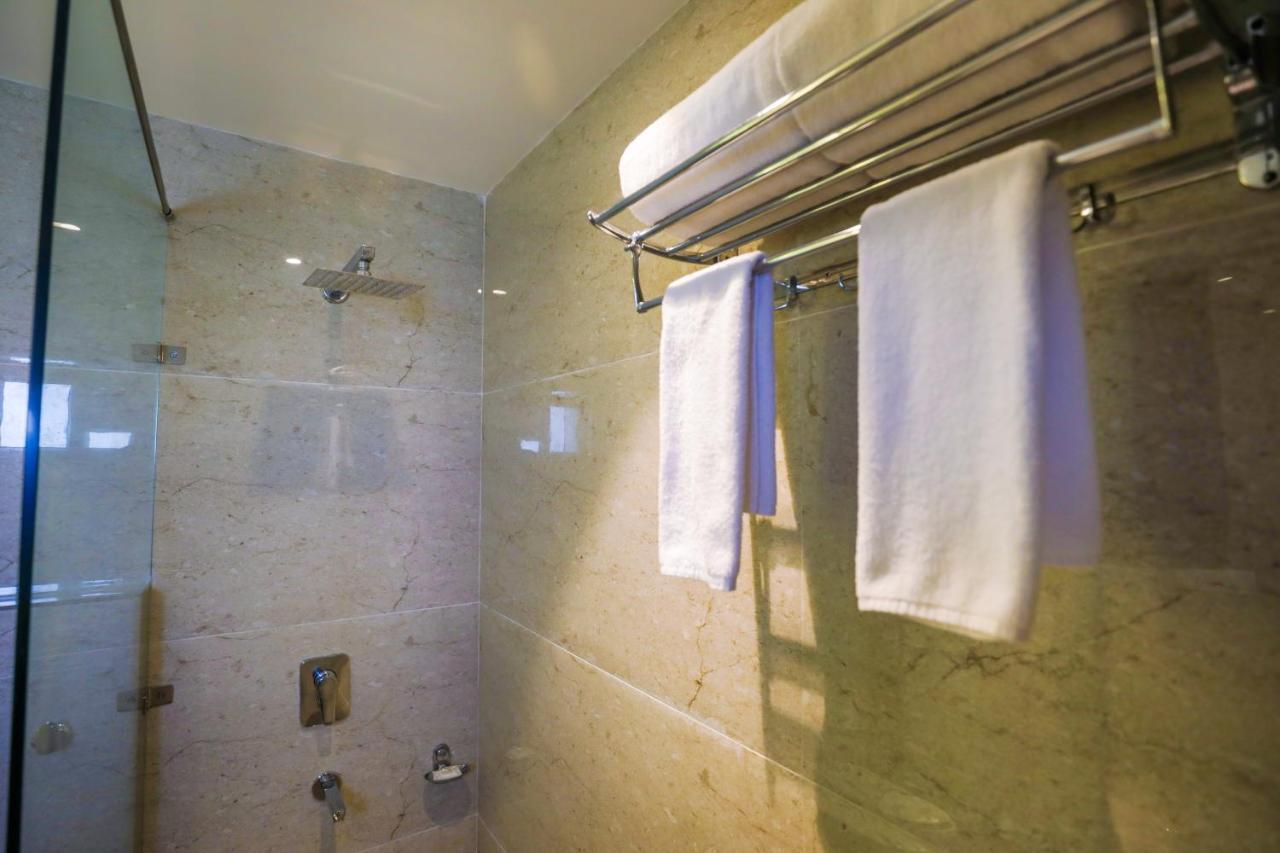 Hotel Regenta Hilltop 4*