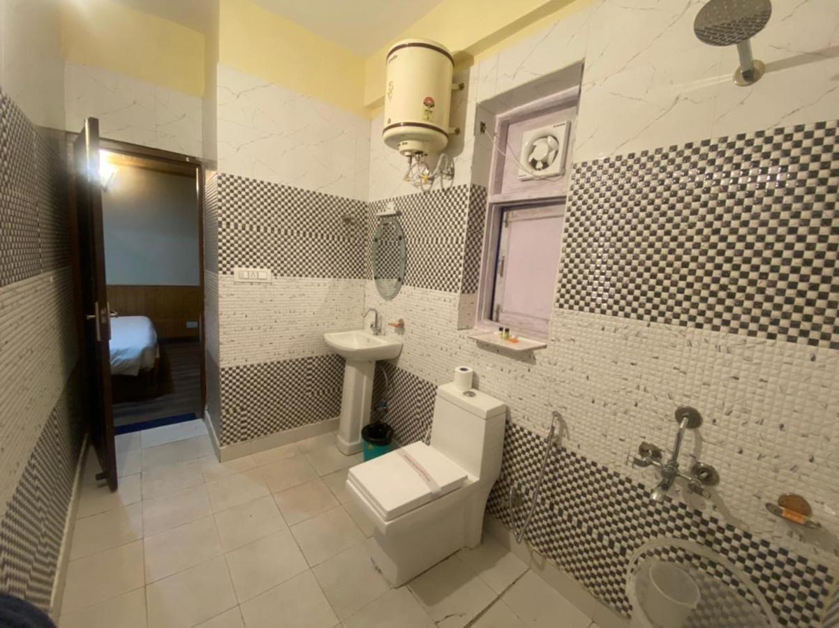 Crown Hotel