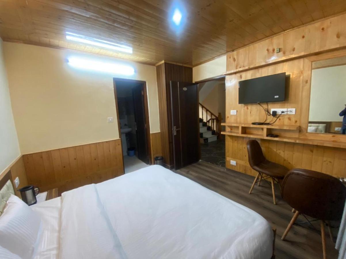 Crown 3* Shimla
