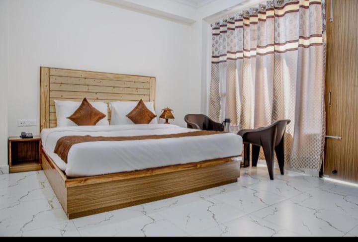 Zoz Sm6 Hotel