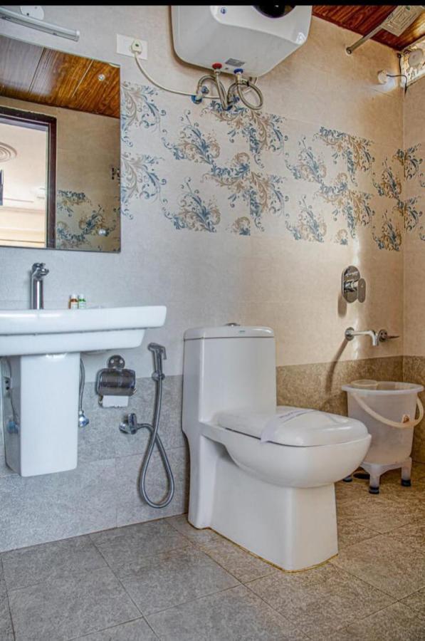 Zoz Sm6 Hotel 3*