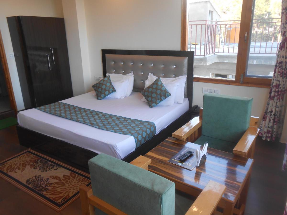 Royal Cedar Bed & Breakfast *