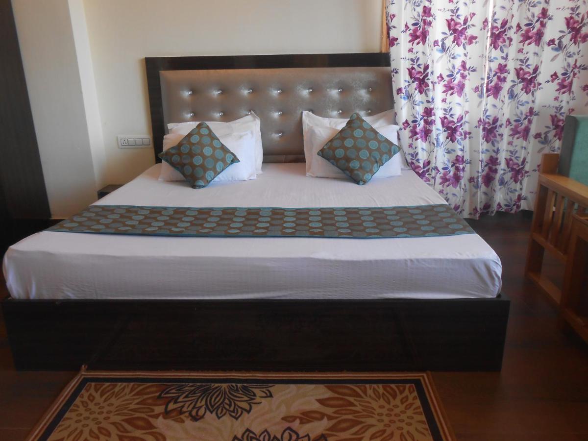 Royal Cedar Bed & Breakfast