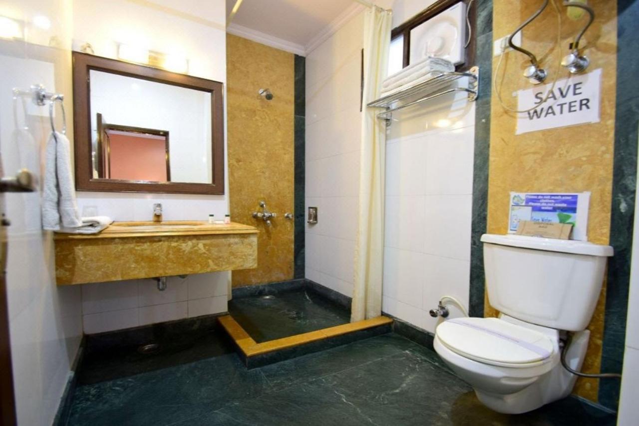 Goroomgo Marc Shimla: Luxury Near Mall Road 3*