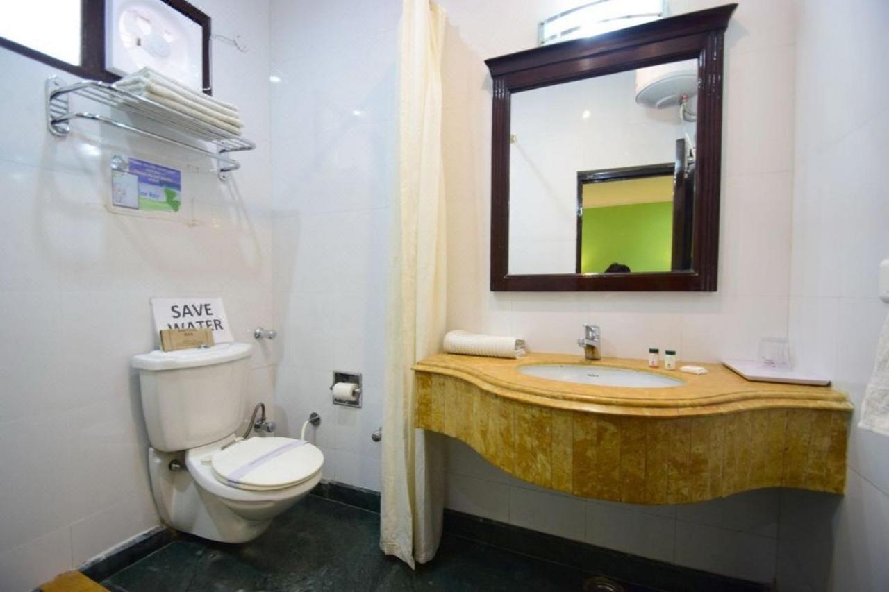 Hotel Goroomgo Marc Shimla: Luxury Near Mall Road 3*