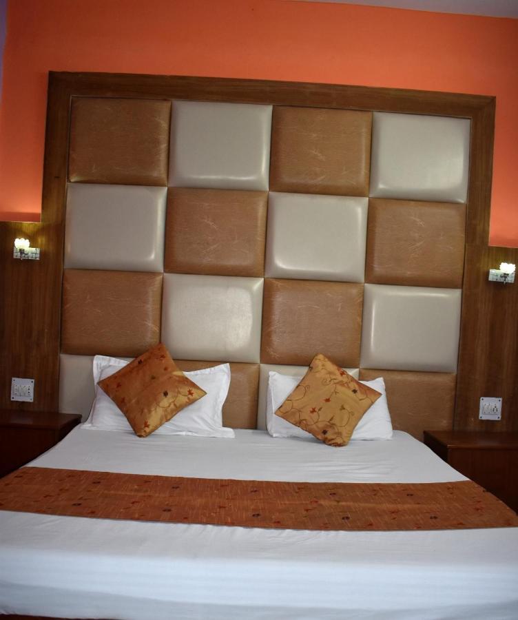 Taj Palace Hotel 2*