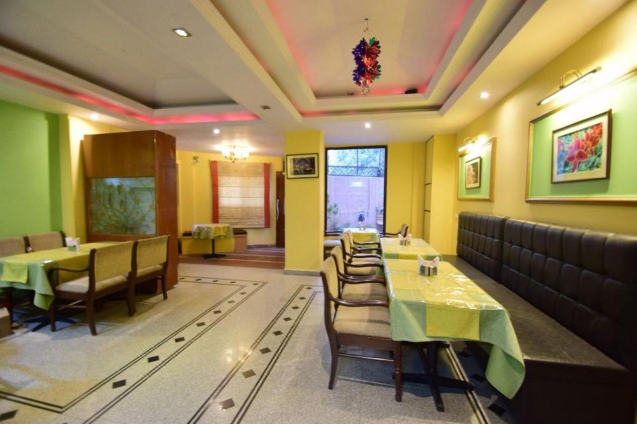 Hotel Goroomgo Marc Shimla: Luxury Near Mall Road 3*