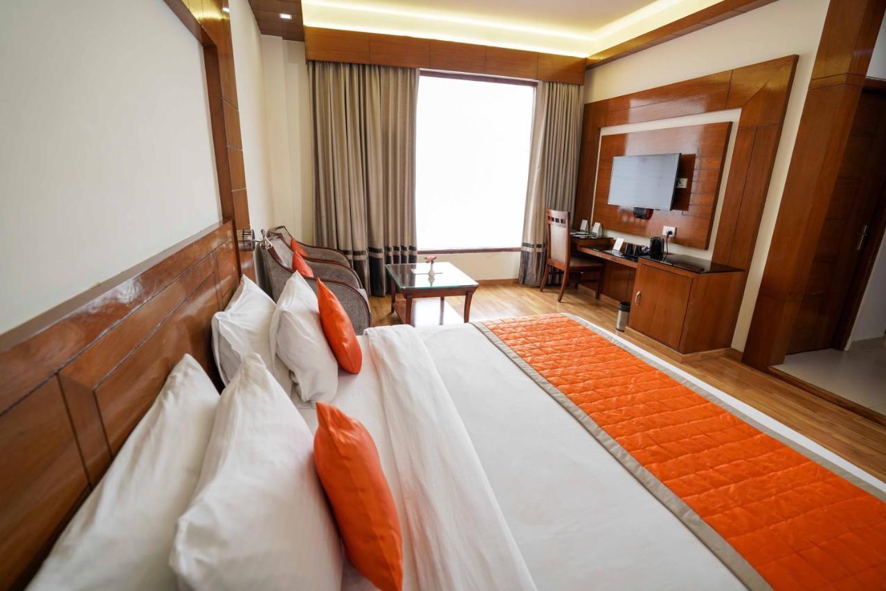 The Twin Towers Hotel