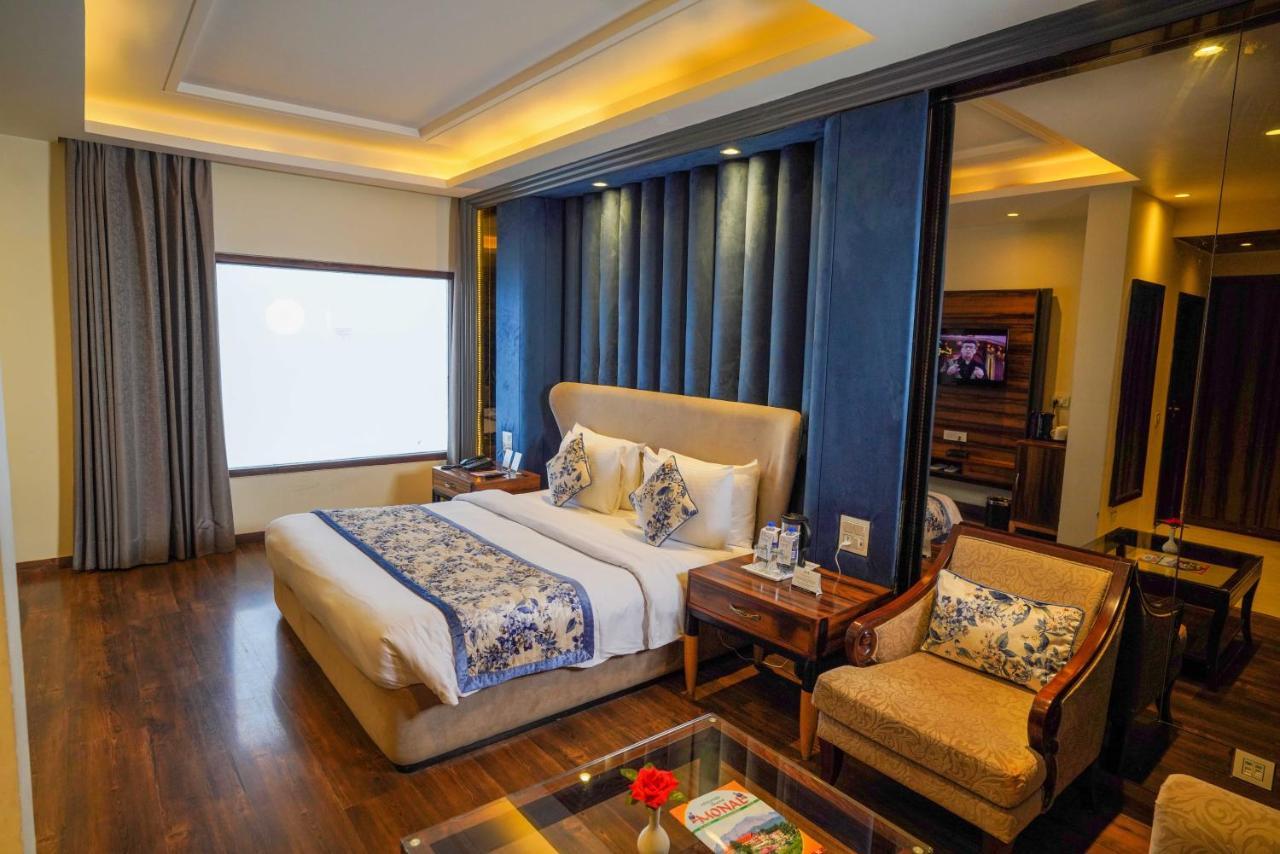 The Twin Towers 4* Shimla