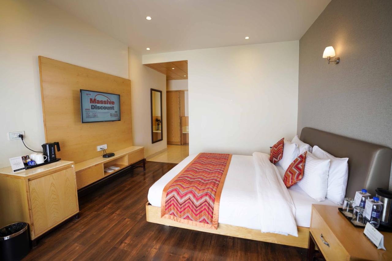 The Twin Towers Hotel 4*