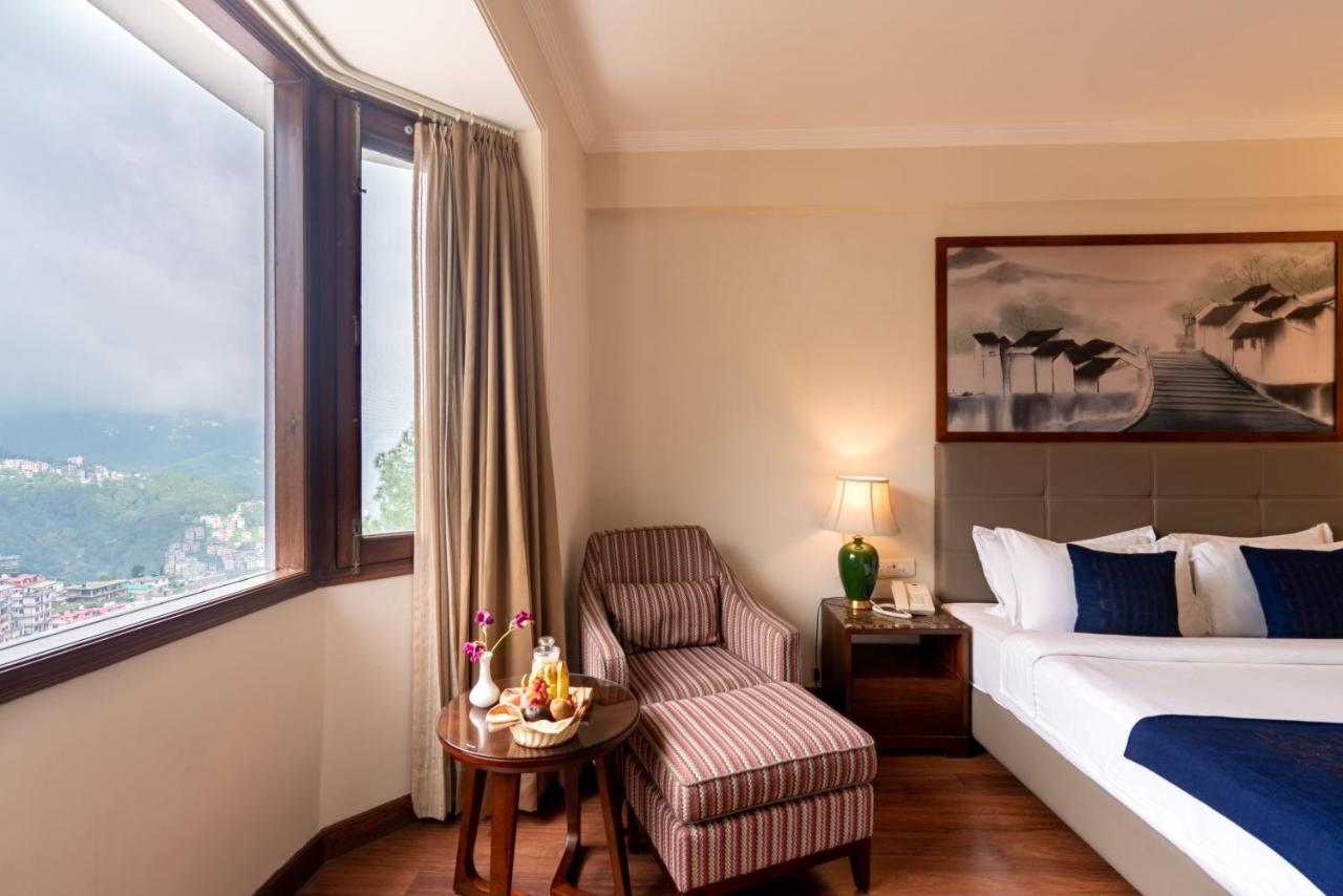 8fold By Larisa Hotel