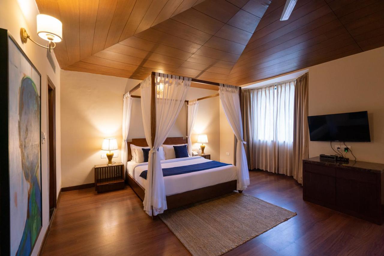 8fold By Larisa Hotel